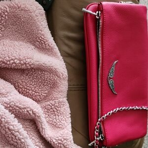 Chic Fuchsia Leather Shoulder Bag with Silver Detail